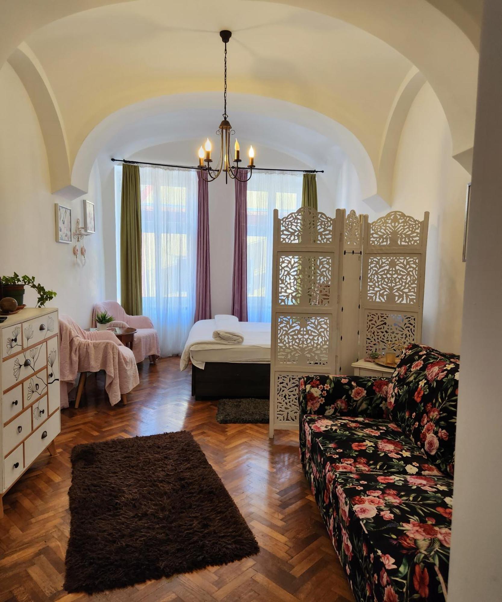 Christa Central 1 Sibiu Bagian luar foto